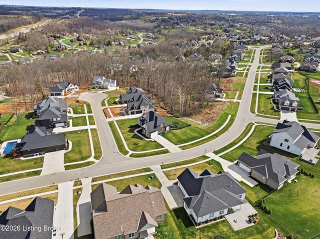 6200 Brentwood Ct, Crestwood, KY 40014