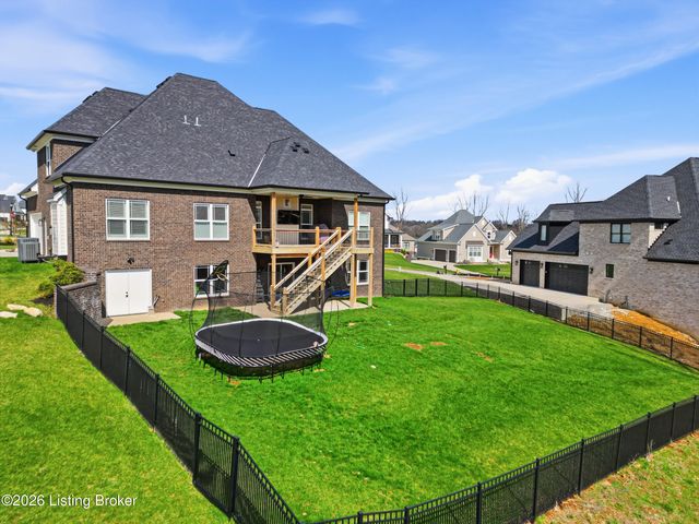 6200 Brentwood Ct, Crestwood, KY 40014