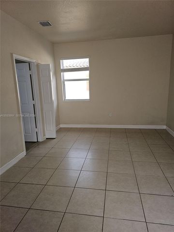 17066 SW 95th Terrace, Miami, FL 33196