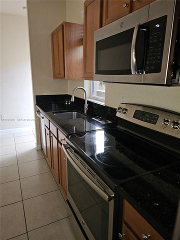 17066 SW 95th Terrace, Miami, FL 33196