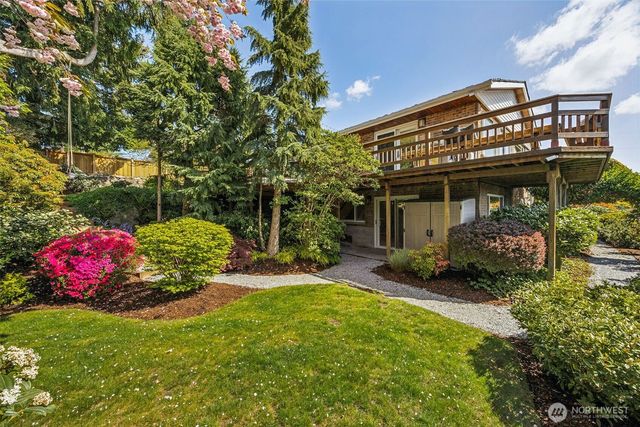 20811 8th Ave S, Des Moines, WA 98198