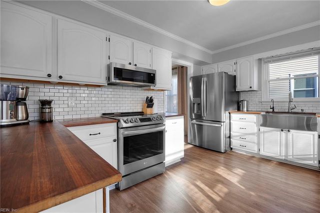 2433 Melstone CT, Virginia Beach, VA 23456