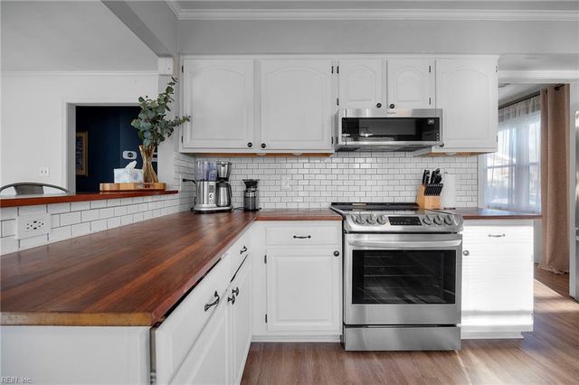 2433 Melstone CT, Virginia Beach, VA 23456