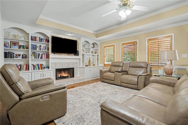 4299 Donerail Drive, Snellville, GA 30039