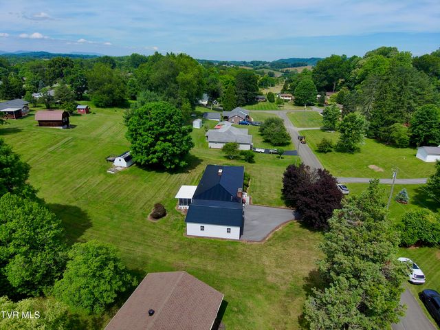 20495 Blue Spruce Road, Bristol, VA 24202