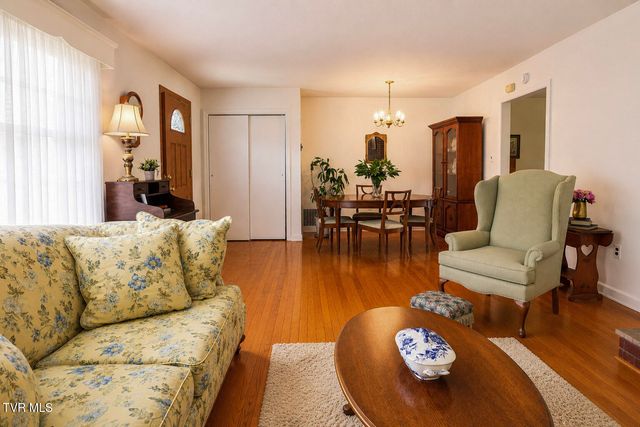 20495 Blue Spruce Road, Bristol, VA 24202