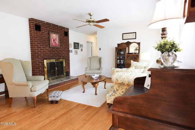 20495 Blue Spruce Road, Bristol, VA 24202