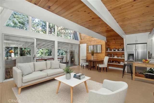 26980 Everest, Lake Arrowhead, CA 92317