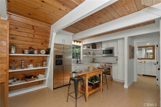 26980 Everest, Lake Arrowhead, CA 92317