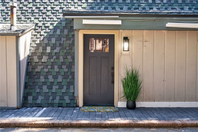 26980 Everest, Lake Arrowhead, CA 92317