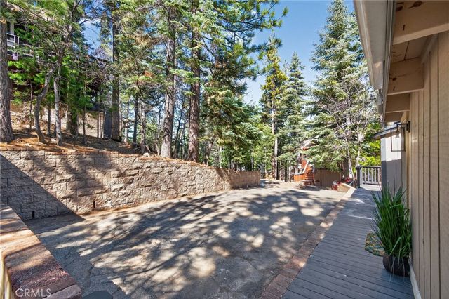 26980 Everest, Lake Arrowhead, CA 92317