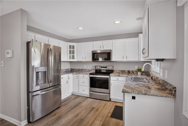9704 Sundance Dr, South Fayette, PA 15017
