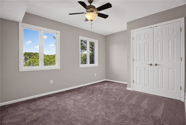 9704 Sundance Dr, South Fayette, PA 15017