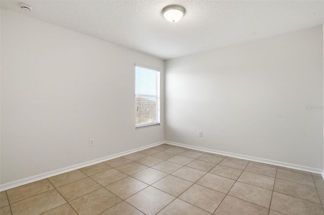 214 ENGLISH HERITAGE PLACE, Dover, FL 33527