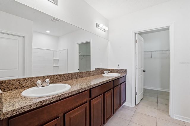 214 ENGLISH HERITAGE PLACE, Dover, FL 33527