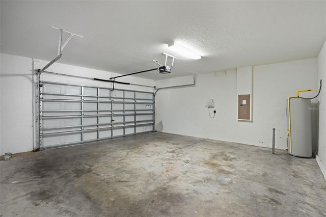 214 ENGLISH HERITAGE PLACE, Dover, FL 33527