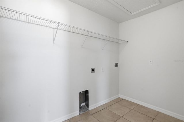 214 ENGLISH HERITAGE PLACE, Dover, FL 33527