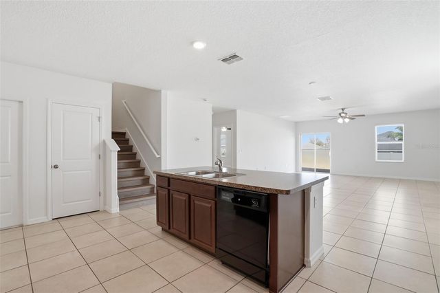 214 ENGLISH HERITAGE PLACE, Dover, FL 33527