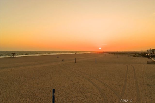 6910 W Oceanfront, Newport Beach, CA 92663