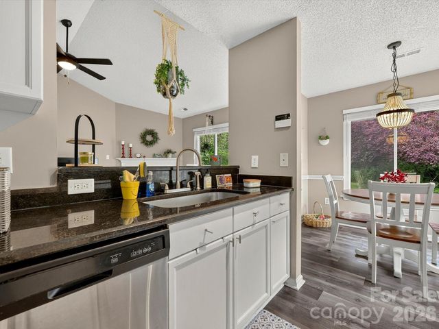 2316 Ivy Run Drive, Indian Trail, NC 28079