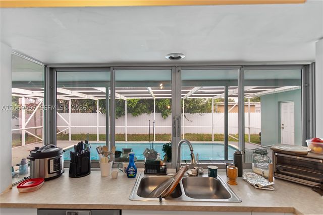 7531 Harbour Blvd, Miramar, FL 33023