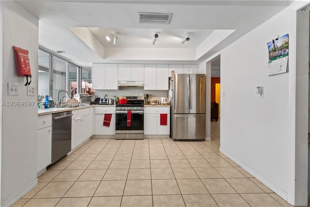 7531 Harbour Blvd, Miramar, FL 33023