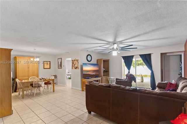 7531 Harbour Blvd, Miramar, FL 33023