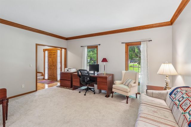 804 Prairie View Drive, West Des Moines, IA 50266