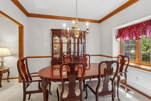 804 Prairie View Drive, West Des Moines, IA 50266