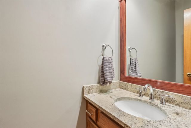 804 Prairie View Drive, West Des Moines, IA 50266