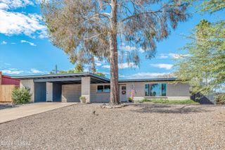 8672 E Olympic Club Circle, Tucson, AZ 85710