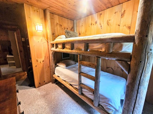 60 East Brook Crossing, Wilmington, VT 05363