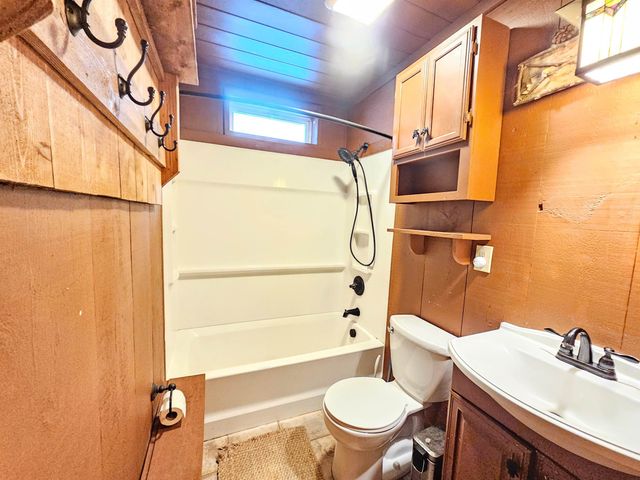 60 East Brook Crossing, Wilmington, VT 05363