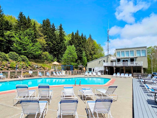 60 East Brook Crossing, Wilmington, VT 05363