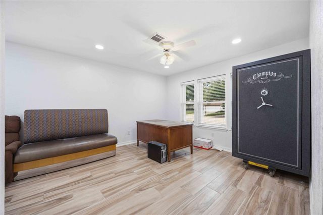 154 Evanston Street, Houston, TX 77015