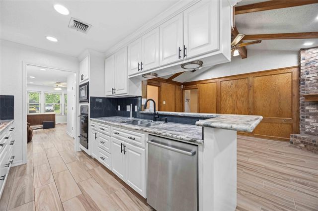 154 Evanston Street, Houston, TX 77015