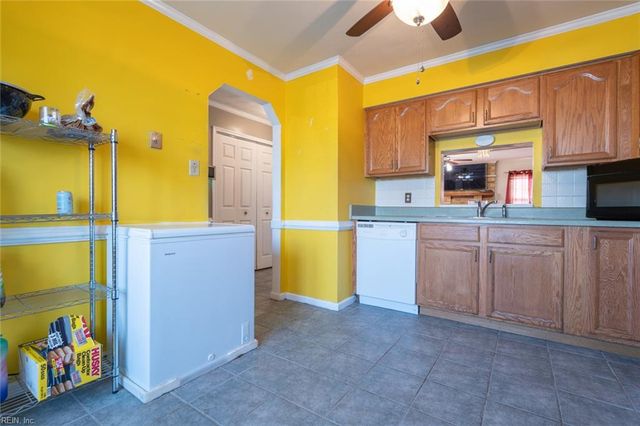 5603 Campus DR, Virginia Beach, VA 23462