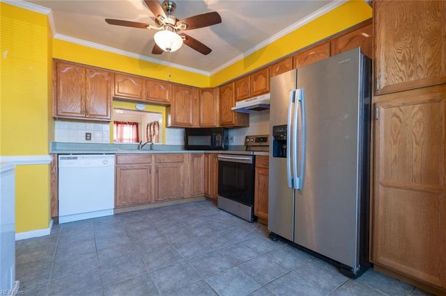 5603 Campus DR, Virginia Beach, VA 23462