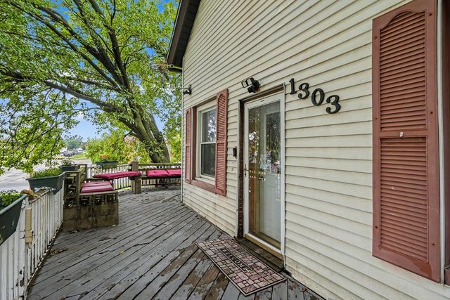 1303 Cora Street, Joliet, IL 60435