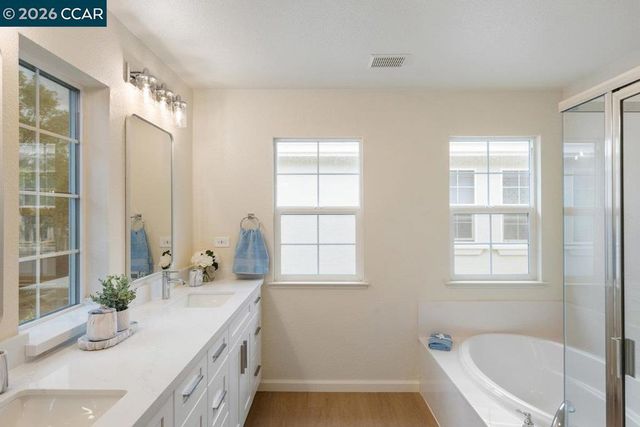 230 230 Wisteria Ln, Tracy, CA 95377