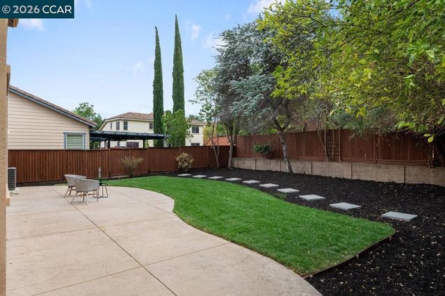 230 230 Wisteria Ln, Tracy, CA 95377