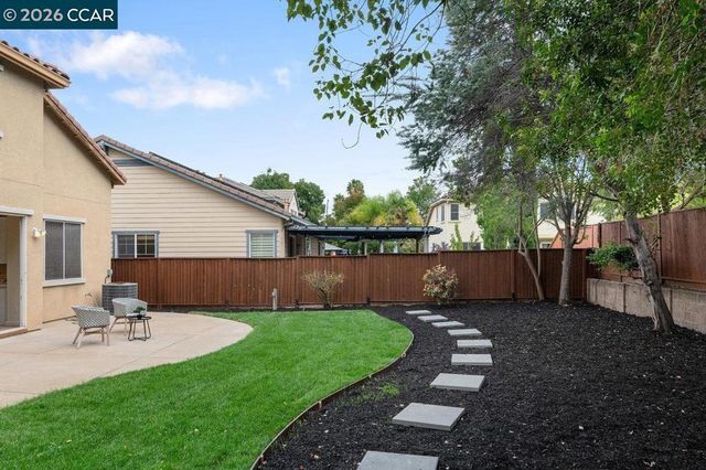 230 230 Wisteria Ln, Tracy, CA 95377