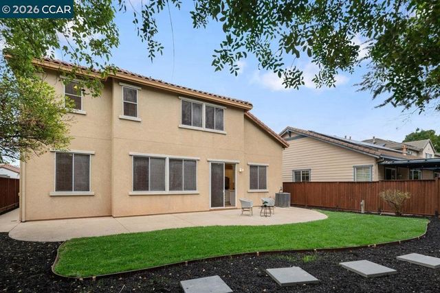 230 230 Wisteria Ln, Tracy, CA 95377