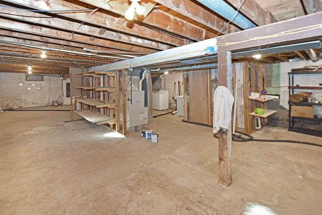 1005 43rd St SE, Minot, ND 58701