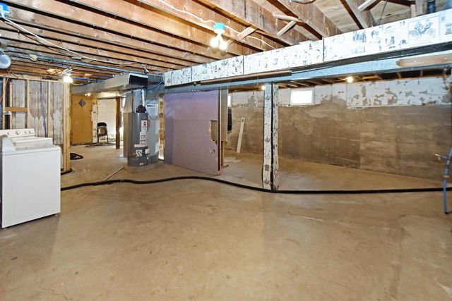 1005 43rd St SE, Minot, ND 58701