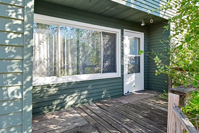 1005 43rd St SE, Minot, ND 58701