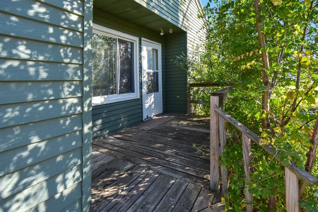 1005 43rd St SE, Minot, ND 58701