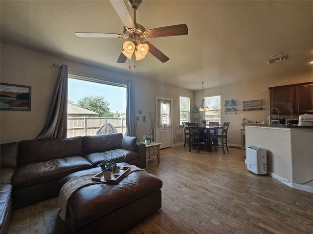 1017 Meadow Green Court, Princeton, TX 75407