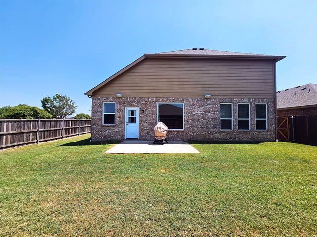 1017 Meadow Green Court, Princeton, TX 75407