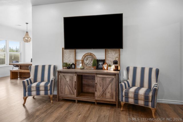 107 County Road 3004, Bartlesville, OK 74003